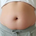 Scapă de Balonare: 6 Trucuri Utile pentru Eliminarea Gazelor la Stomac