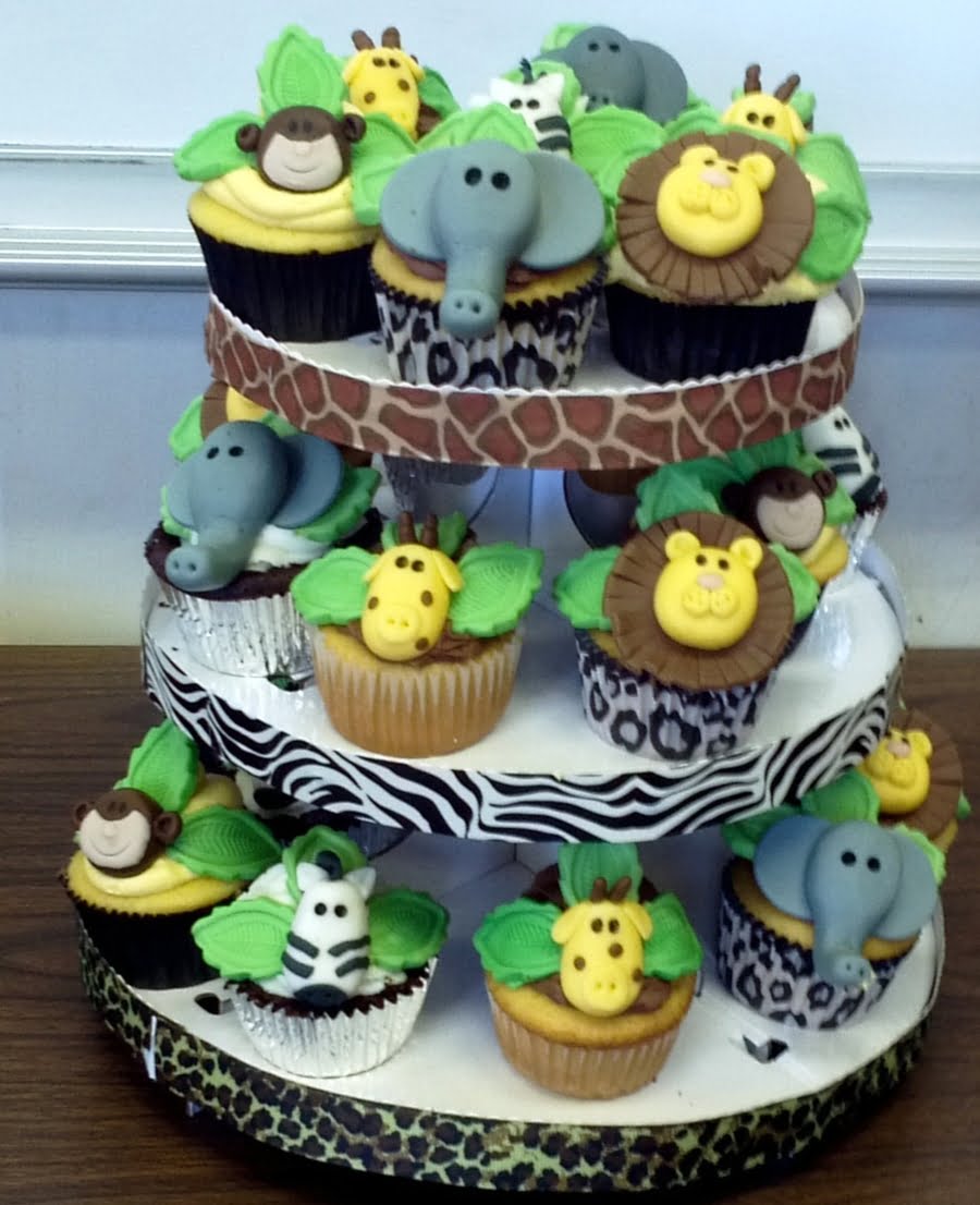 Decoratiuni cupcake pentru baia unui bebelusi