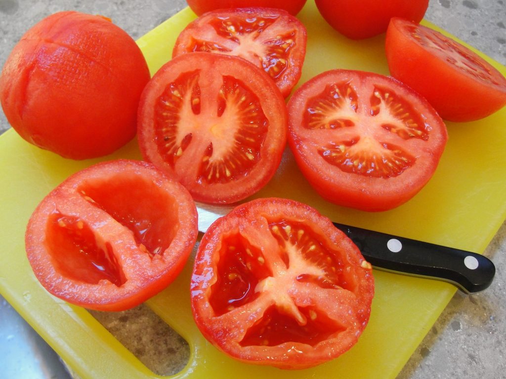 poti sa consumi rosii daca ai guta