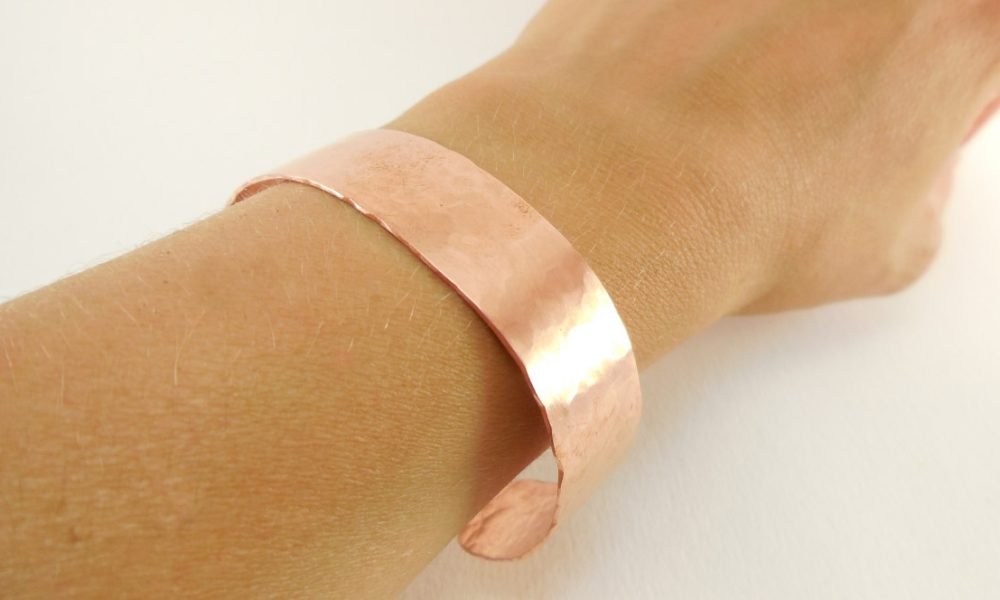 Brățara de cupru: toate beneficiile sale asupra corpului uman bratara de cupru beneficii
