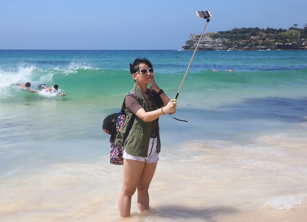Cum funcționează un selfie stick?