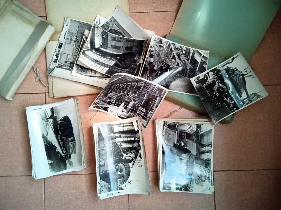 Cum se curăță amprentele și petele de pe fotografii?