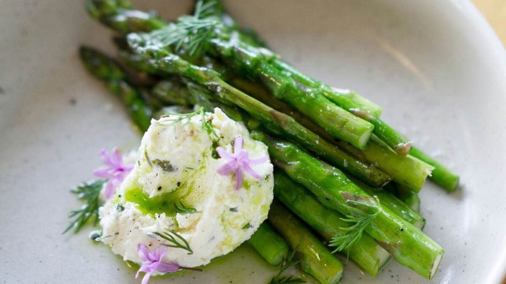 Sparanghelul: un aliment puternic pentru pierderea în greutate?