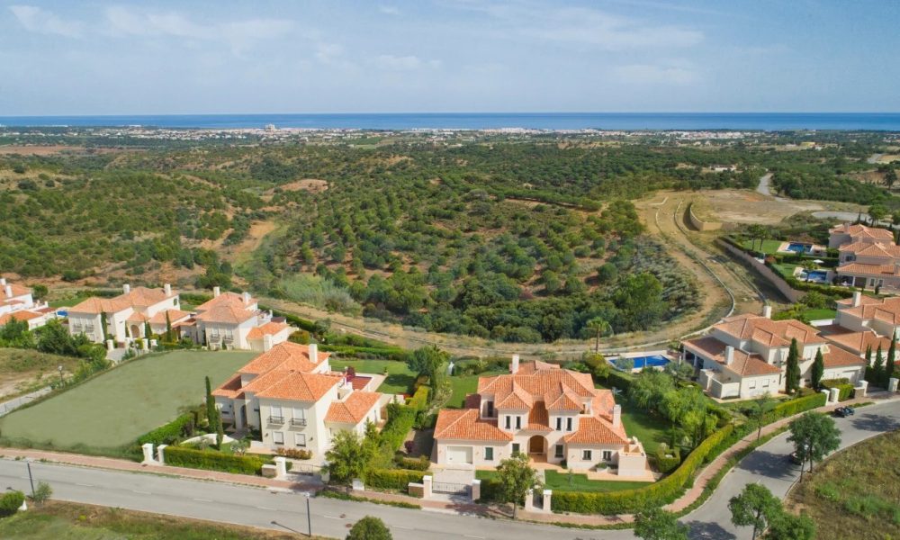 teren necesar pentru construirea unei case