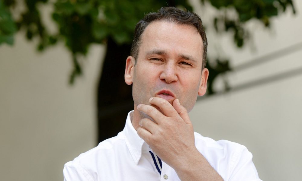 unde locuieste robert negoita