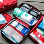 Cum să realizezi o trusă de prim ajutor pentru călătorie – Ghid complet