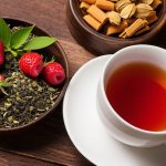 Cele mai bune 13 Ceaiuri Antiinflamatoare pentru Față Umflată și Roșie: Elixirul Natural al Pielii